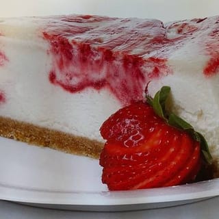Strawberry Swirl Cheese Cake